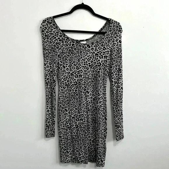 H&M animal print Long sleeves bodycon mini  dress size 4 - Picture 1 of 4